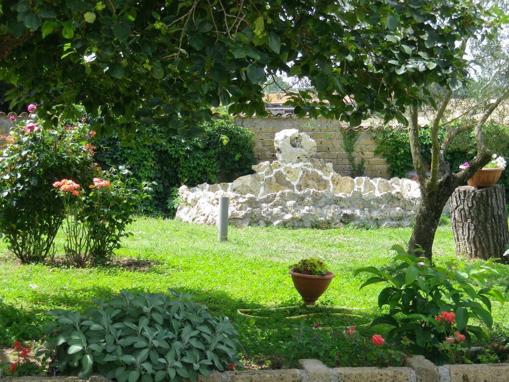B&B La Toscana Marta Buitenkant foto